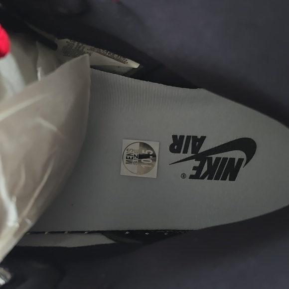 Jordan Air Jordan 1 Retro High OG 'Black Toe Reimagined' Size:10.5 - Picture 8 of 15